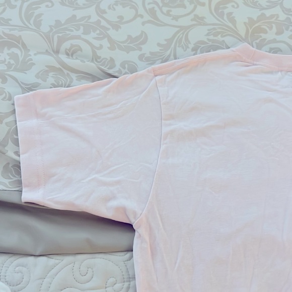 Hello Kitty T-Shirt - Picture 7 of 11